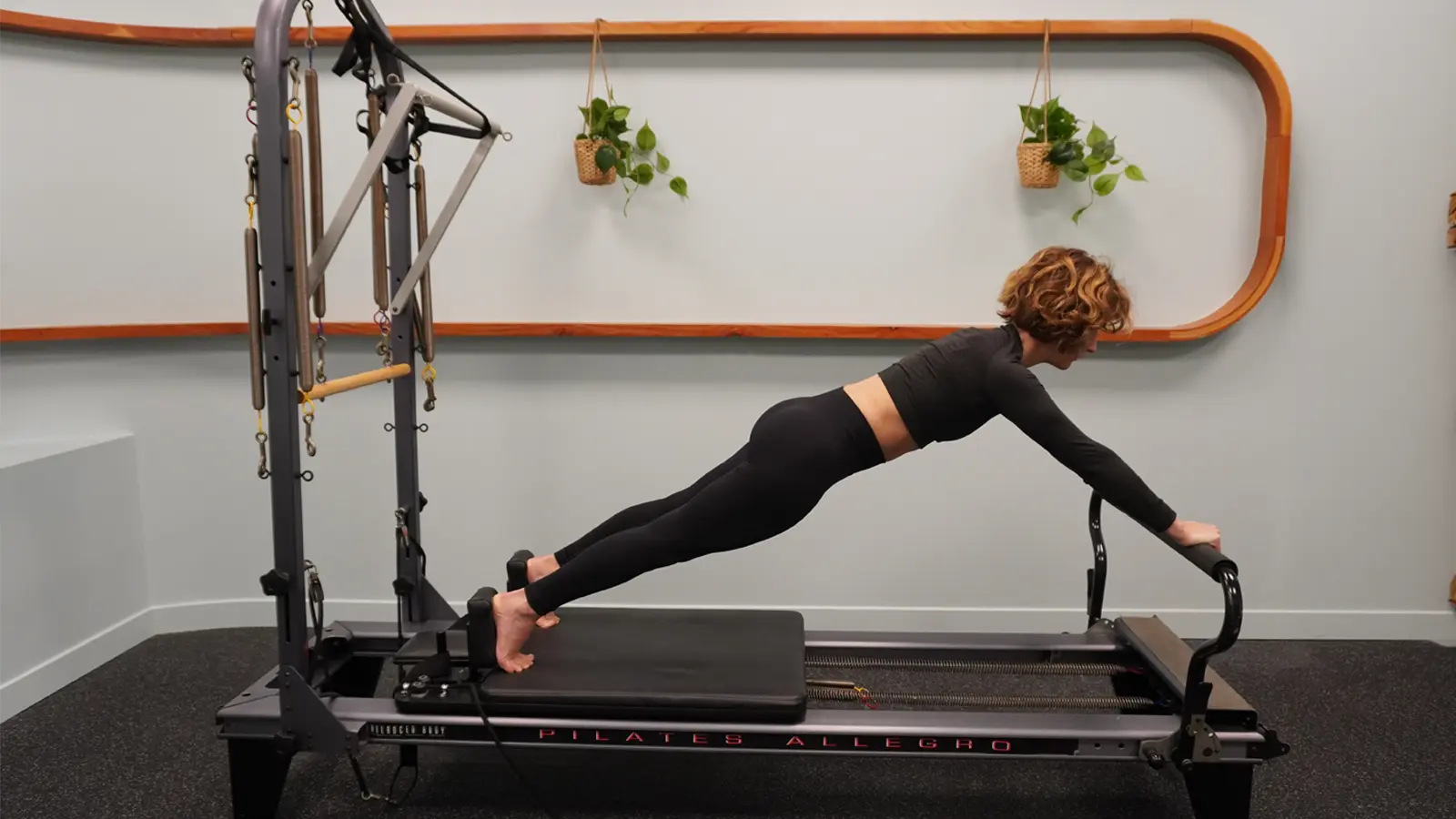 pilates reformer cadillac 2