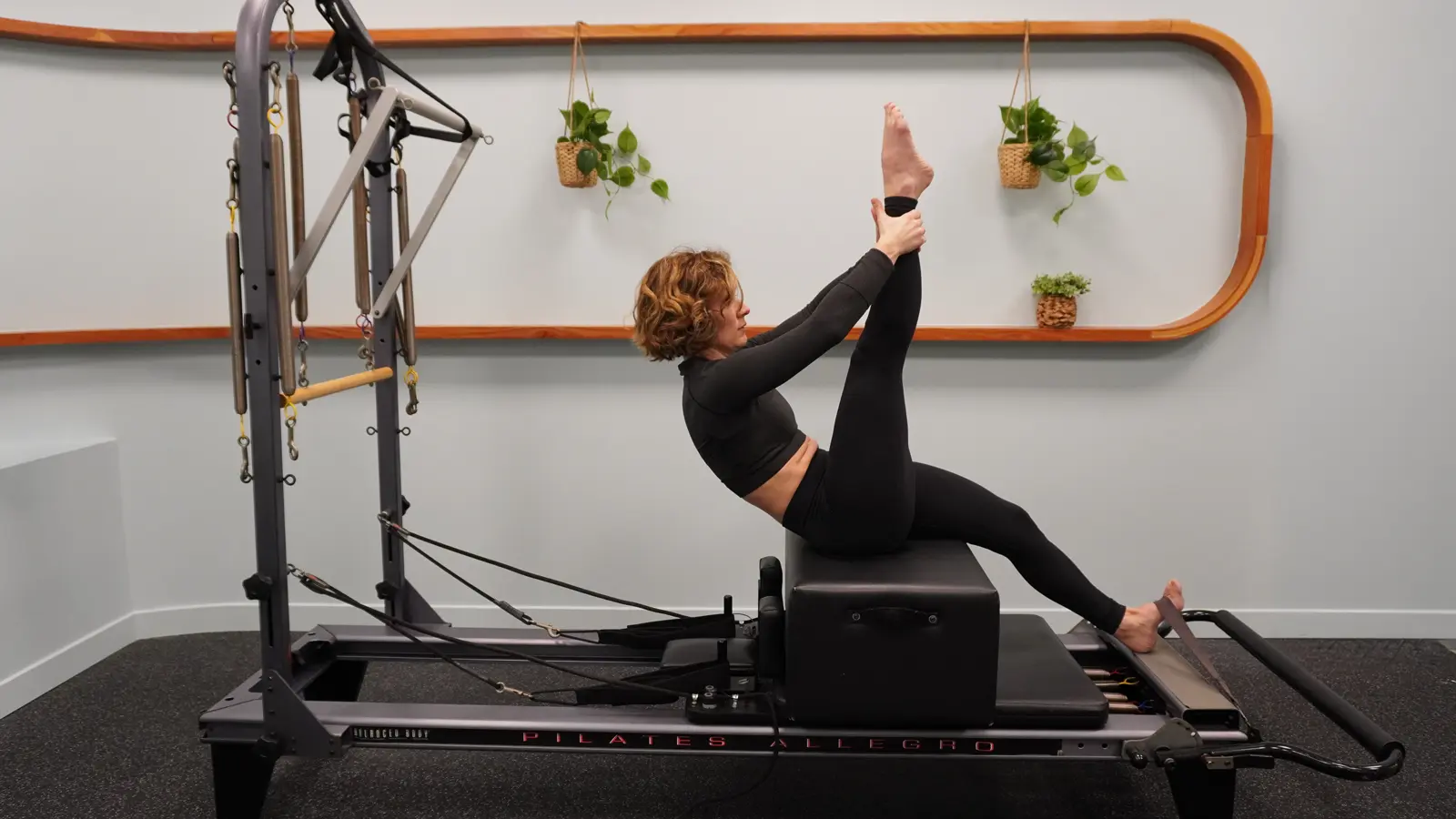 pilates reformer cadillac 2