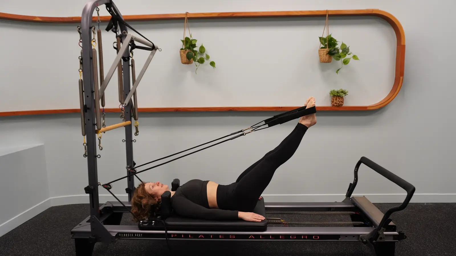 pilates reformer cadillac 2